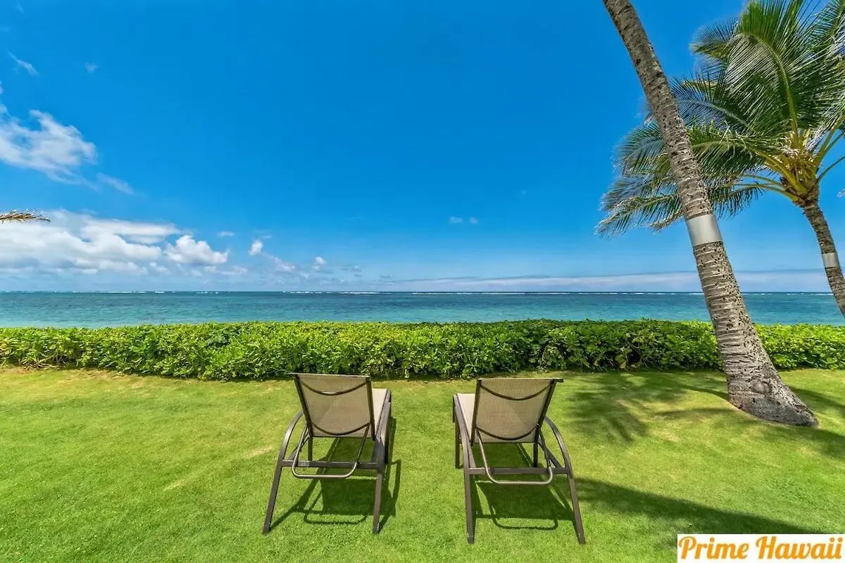 Amazing Beachfront Condo Hau'ula