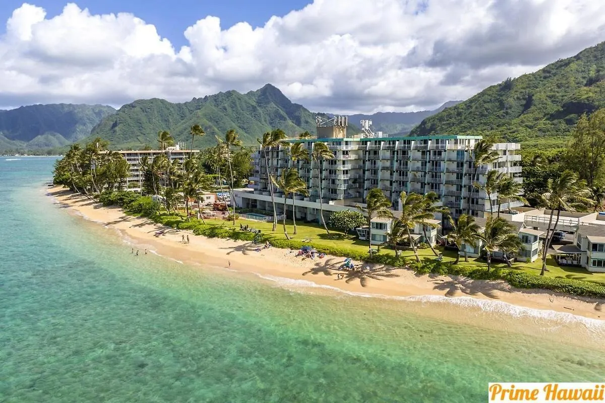 Amazing Beachfront Condo Hau'ula