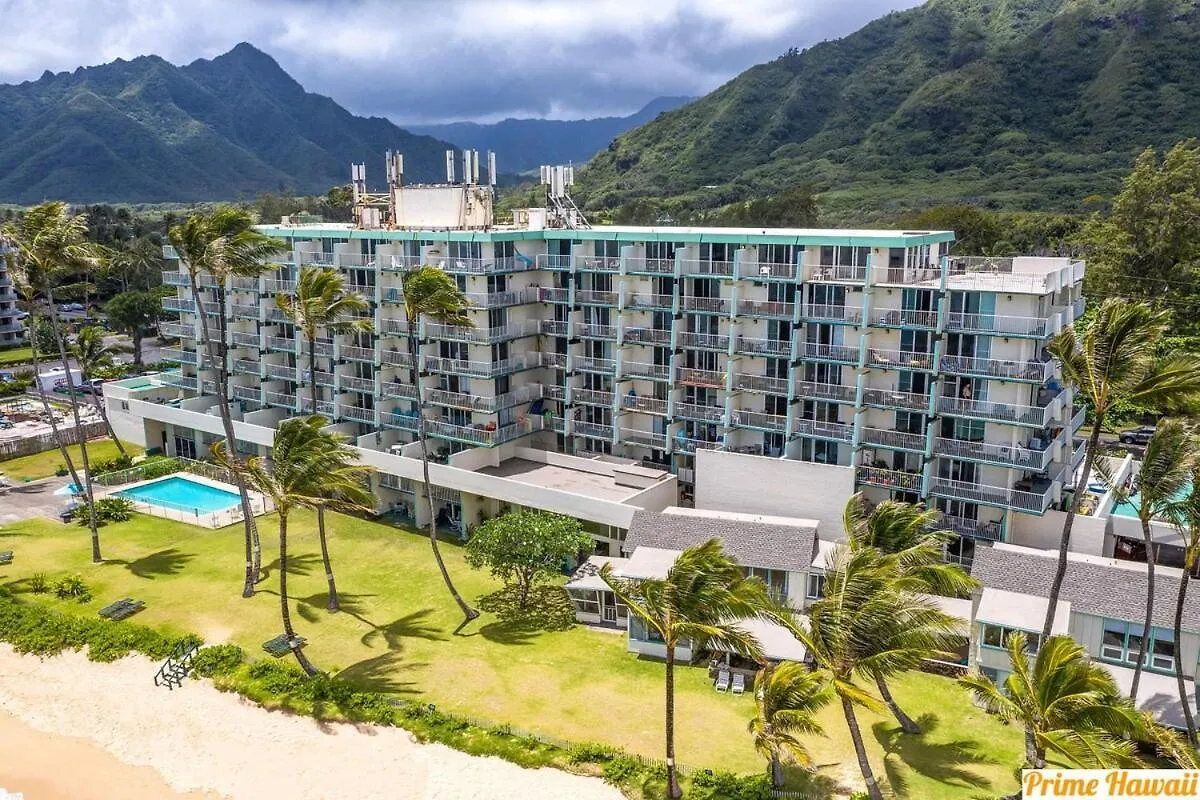 Amazing Beachfront Condo Hau'ula Holiday home