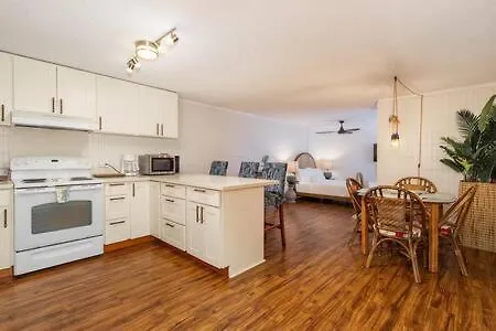 Amazing Beachfront Condo Hau'ula