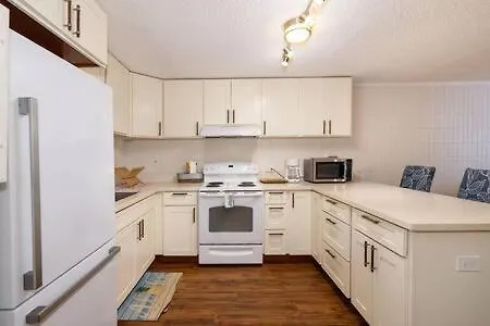 Amazing Beachfront Condo Hau'ula 0*,  United States